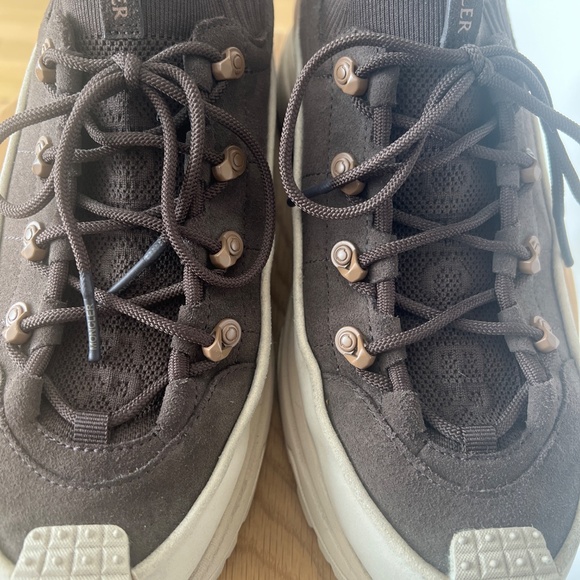 Moncler Trailgrips Size 45.5M - Picture 2 of 3